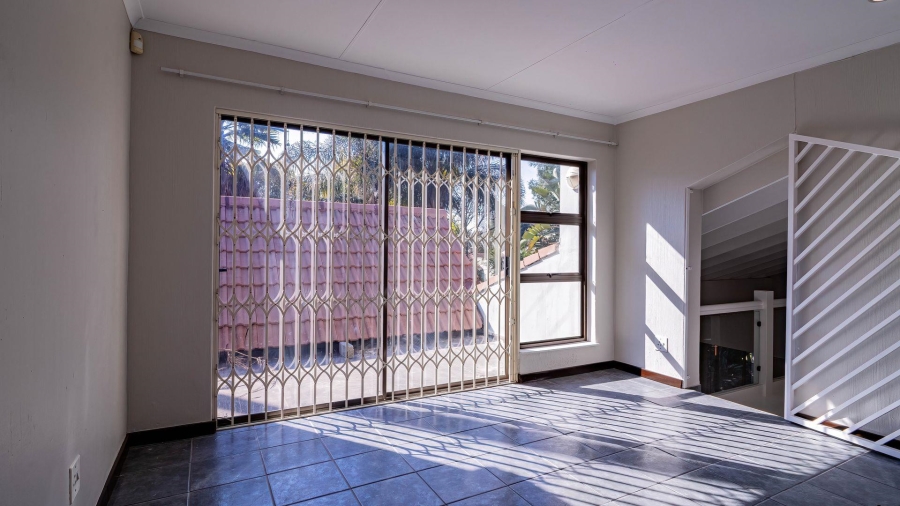 To Let 5 Bedroom Property for Rent in Fairland Gauteng
