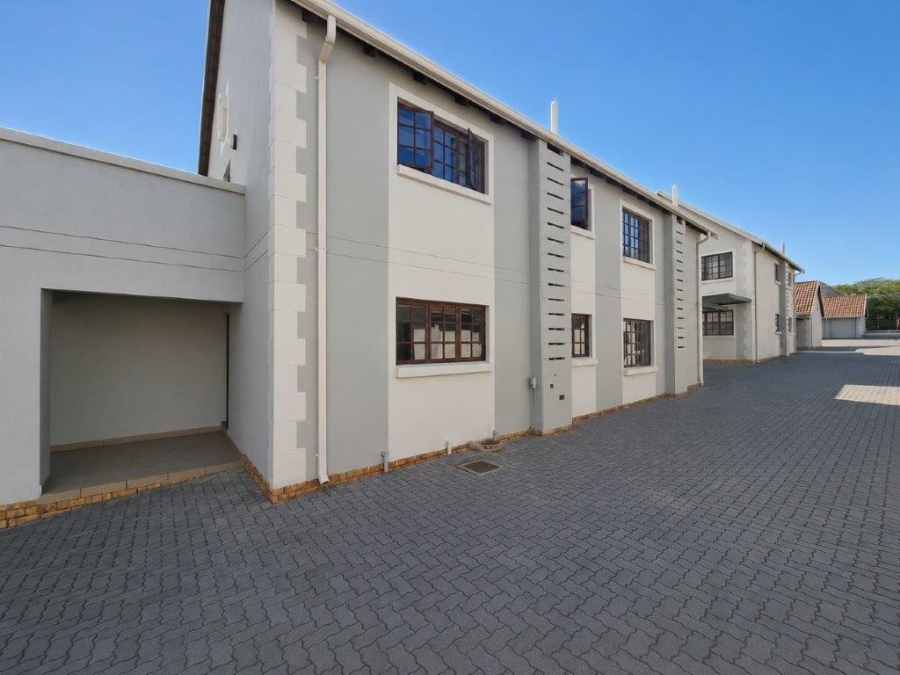 1 Bedroom Property for Sale in Olympus AH Gauteng