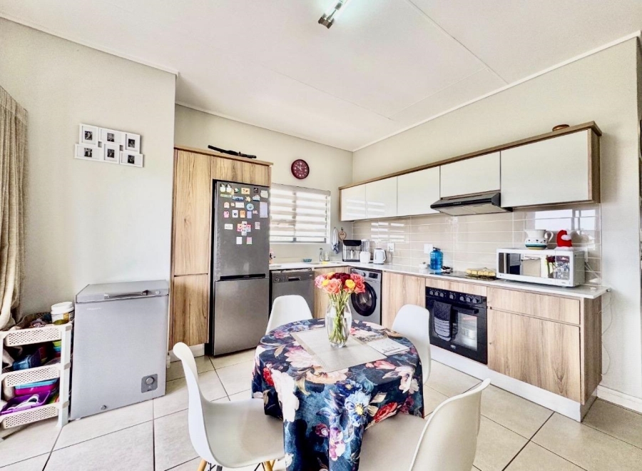 2 Bedroom Property for Sale in Linbro Park Gauteng