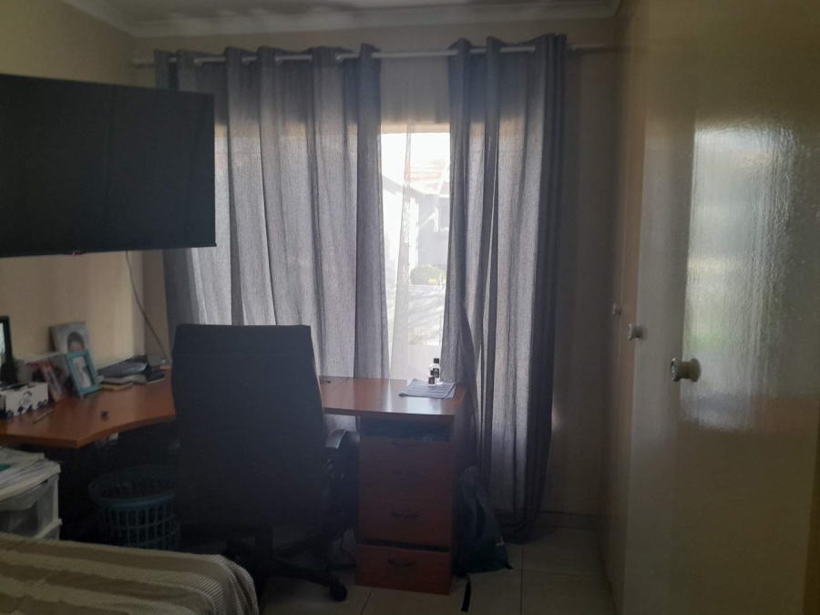 3 Bedroom Property for Sale in New Redruth Gauteng
