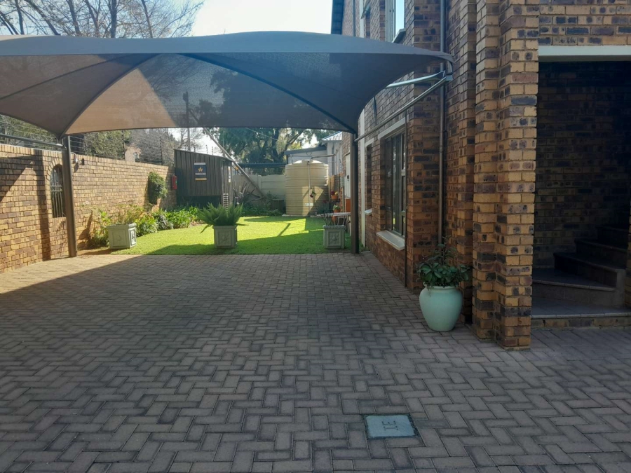 3 Bedroom Property for Sale in New Redruth Gauteng