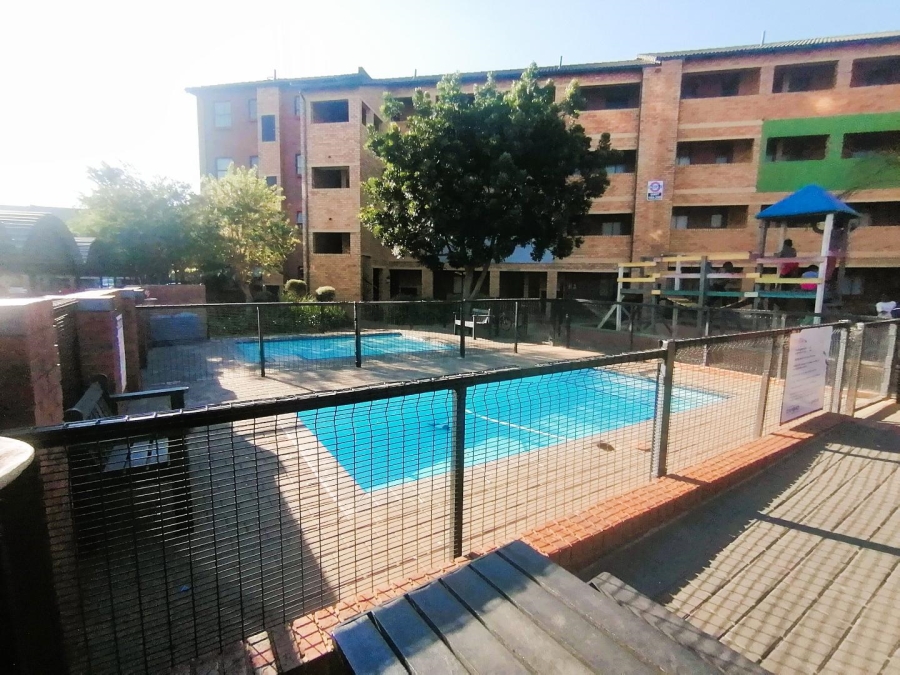 2 Bedroom Property for Sale in Montana Tuine Gauteng