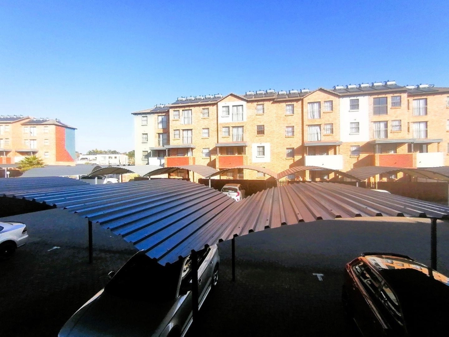 2 Bedroom Property for Sale in Montana Tuine Gauteng