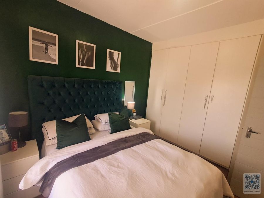 2 Bedroom Property for Sale in Glen Austin AH Gauteng