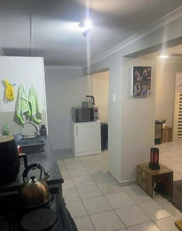 To Let 1 Bedroom Property for Rent in Waverley Gauteng