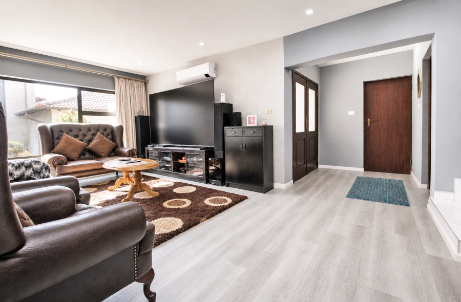 3 Bedroom Property for Sale in Honeydew Manor Gauteng