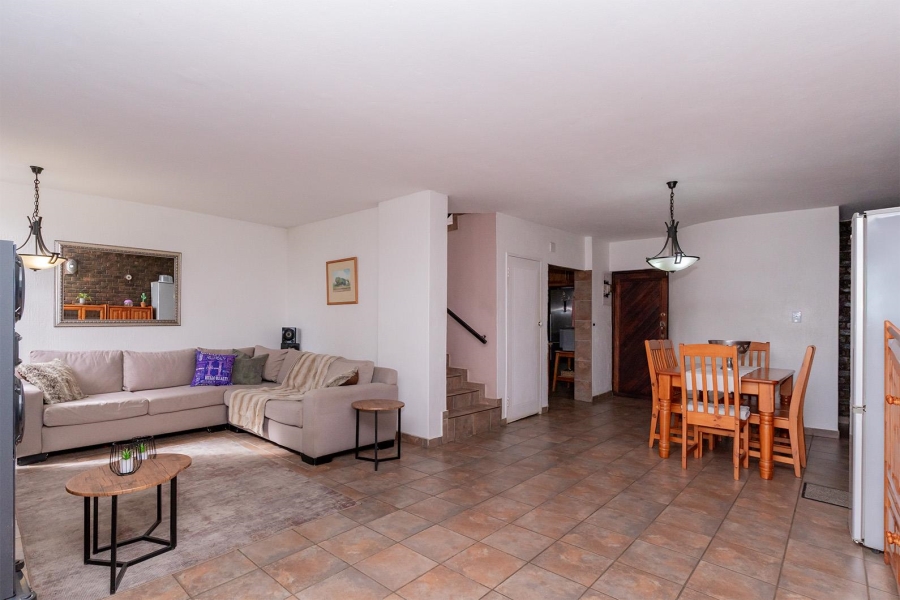 3 Bedroom Property for Sale in Birchleigh North Gauteng