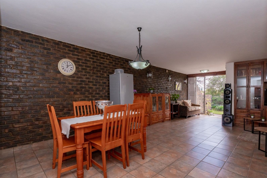 3 Bedroom Property for Sale in Birchleigh North Gauteng