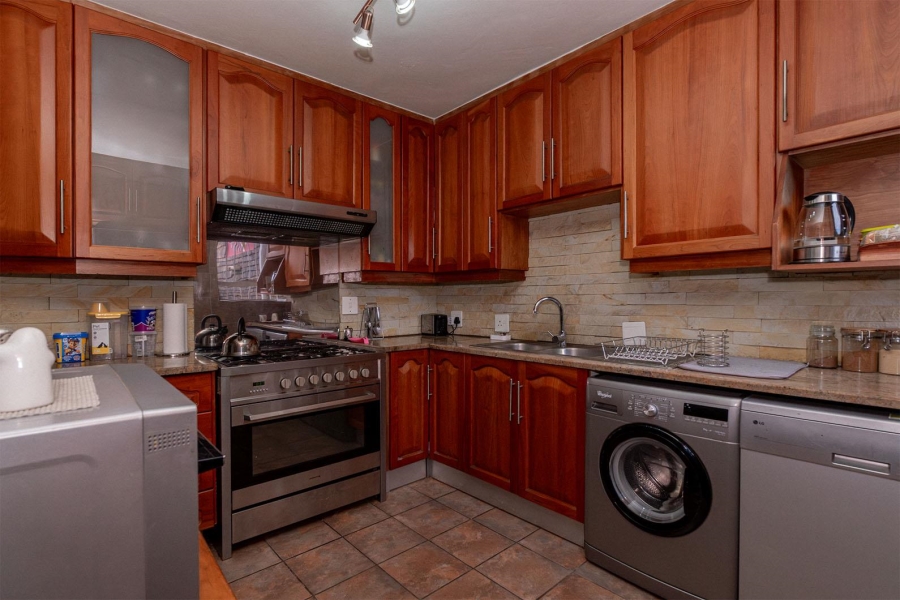 3 Bedroom Property for Sale in Birchleigh North Gauteng