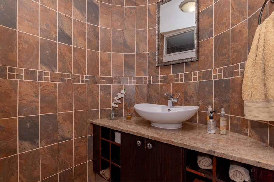 3 Bedroom Property for Sale in Birchleigh North Gauteng