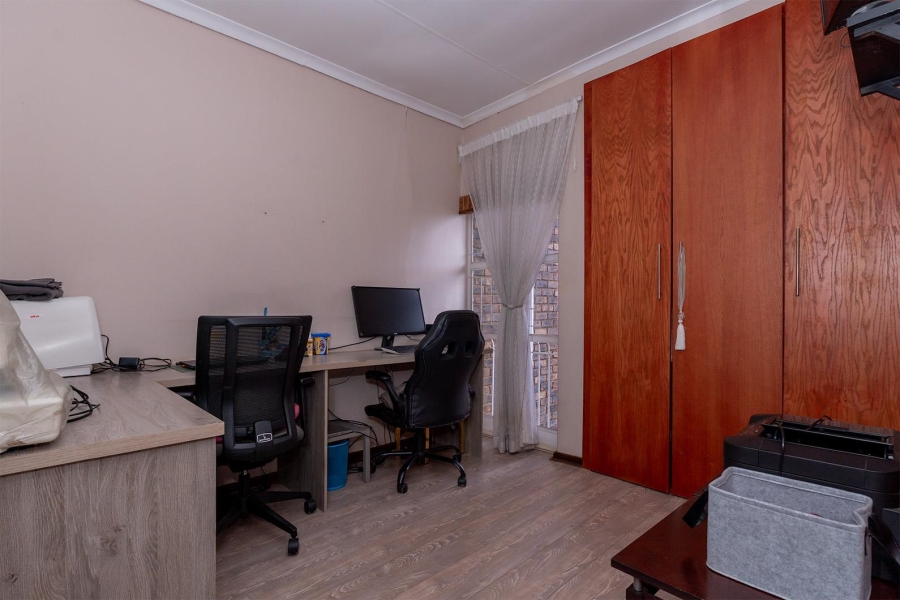 3 Bedroom Property for Sale in Birchleigh North Gauteng