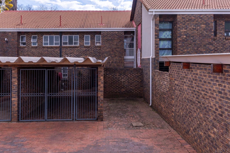 3 Bedroom Property for Sale in Birchleigh North Gauteng