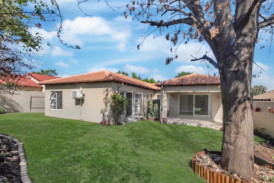 To Let 3 Bedroom Property for Rent in Cedar Lakes Gauteng