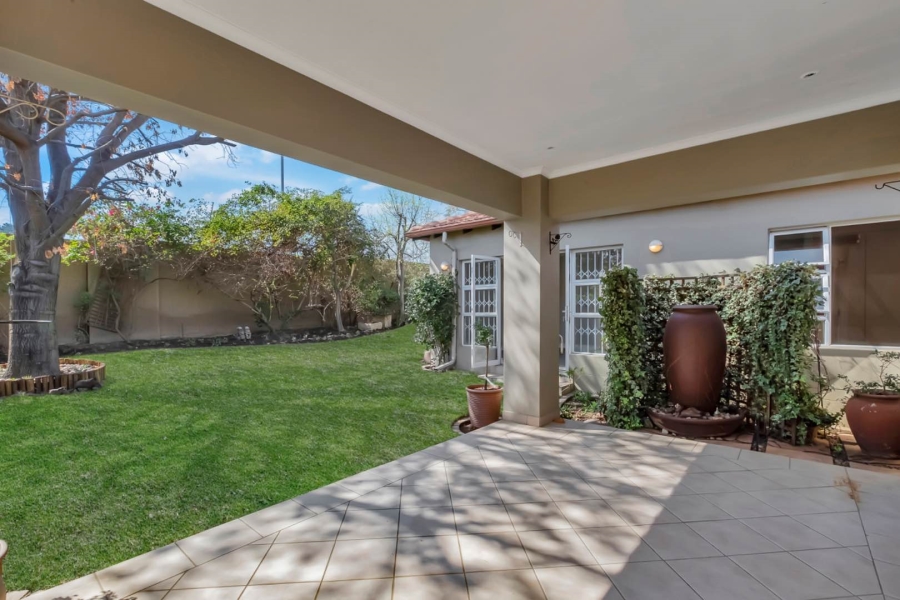 To Let 3 Bedroom Property for Rent in Cedar Lakes Gauteng