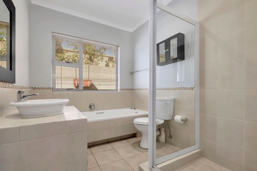 To Let 3 Bedroom Property for Rent in Cedar Lakes Gauteng