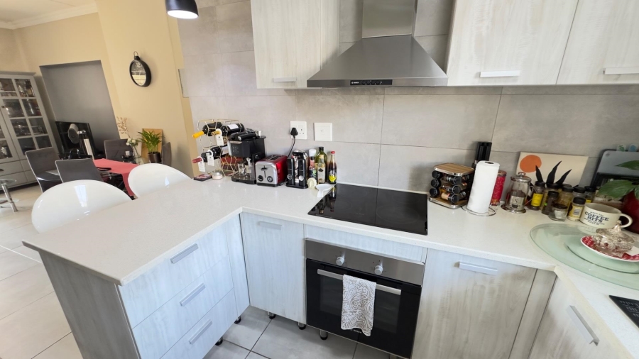 2 Bedroom Property for Sale in Broadacres Gauteng