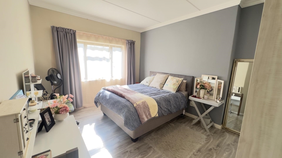 2 Bedroom Property for Sale in Broadacres Gauteng