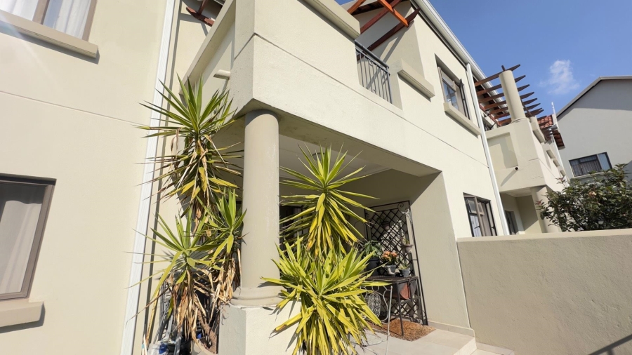 2 Bedroom Property for Sale in Broadacres Gauteng
