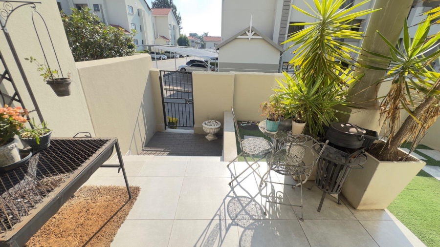 2 Bedroom Property for Sale in Broadacres Gauteng