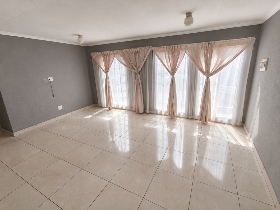 3 Bedroom Property for Sale in Nellmapius Gauteng
