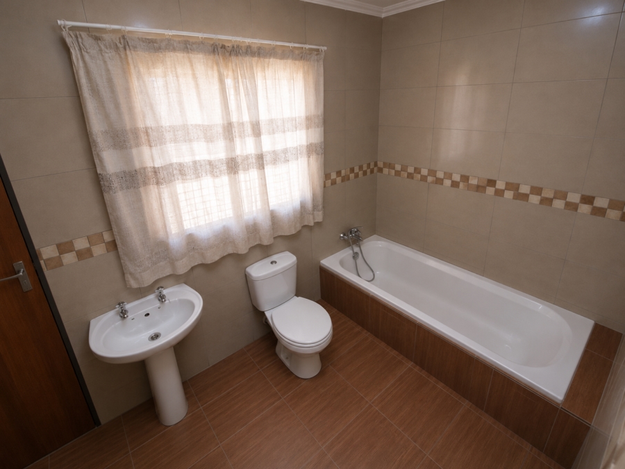 3 Bedroom Property for Sale in Nellmapius Gauteng