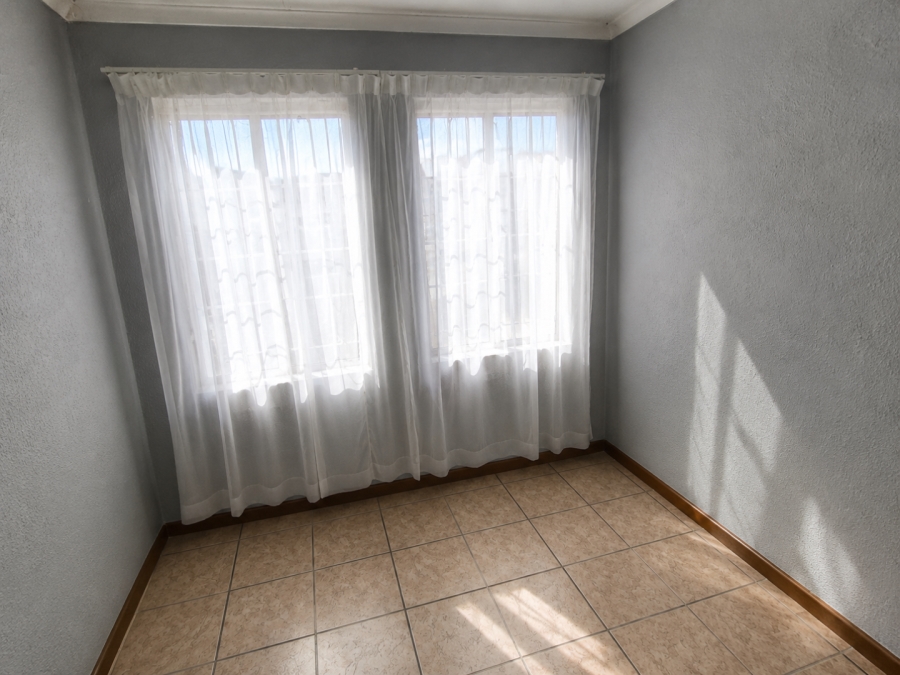 3 Bedroom Property for Sale in Nellmapius Gauteng