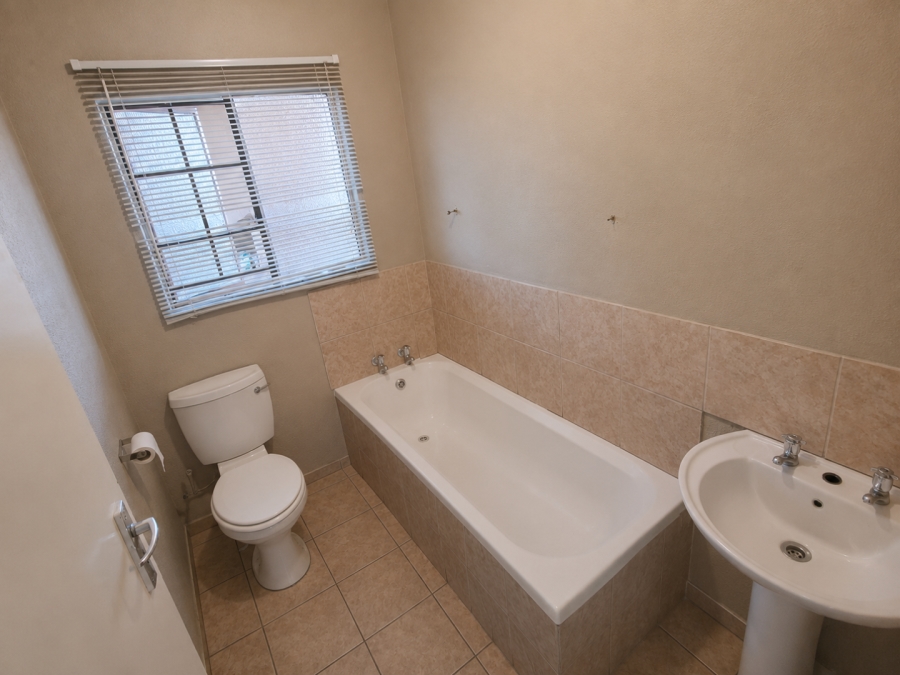 3 Bedroom Property for Sale in Nellmapius Gauteng