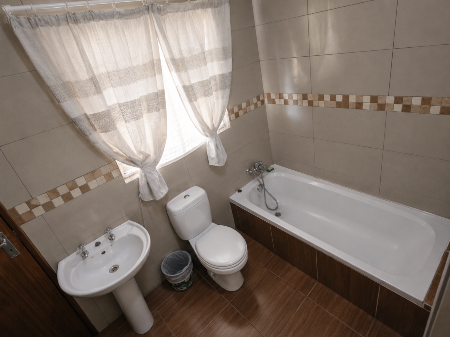 3 Bedroom Property for Sale in Nellmapius Gauteng