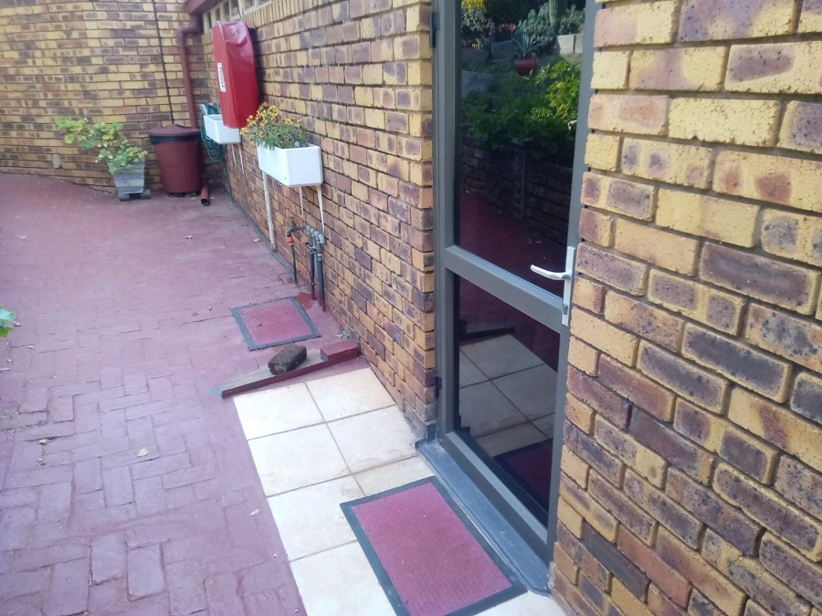 2 Bedroom Property for Sale in Amandasig Ext 7 Gauteng