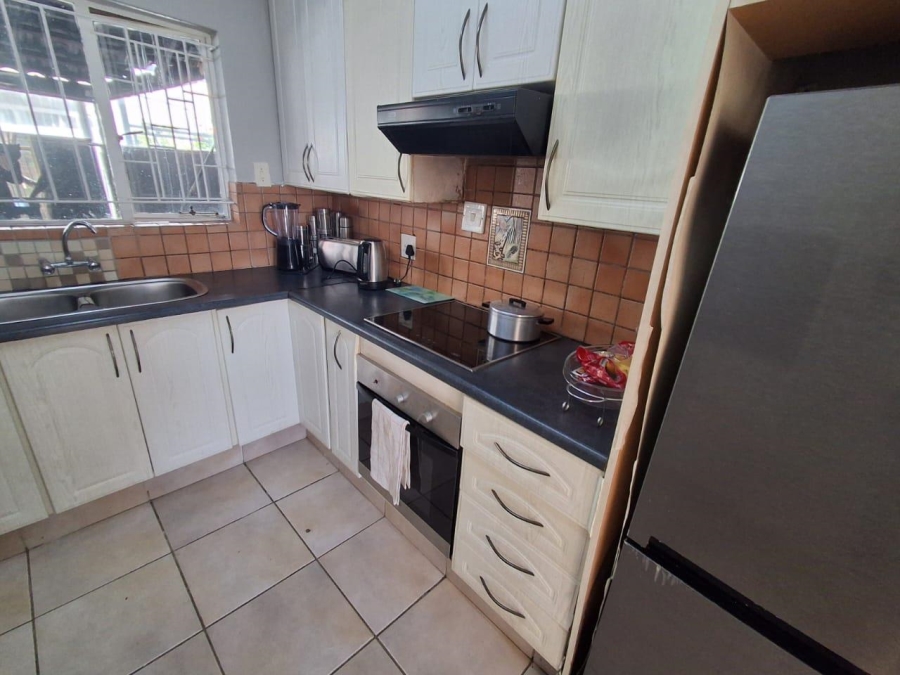 3 Bedroom Property for Sale in Eldoraigne Gauteng
