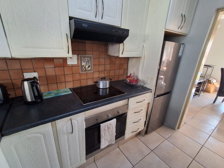 3 Bedroom Property for Sale in Eldoraigne Gauteng