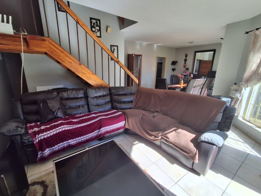 3 Bedroom Property for Sale in Eldoraigne Gauteng