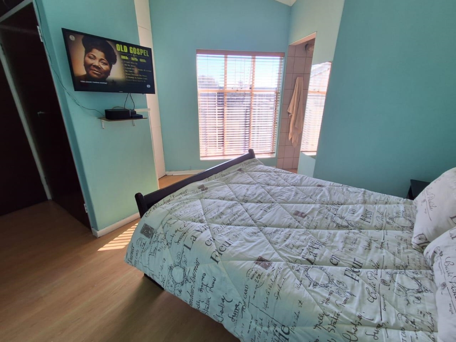 3 Bedroom Property for Sale in Eldoraigne Gauteng