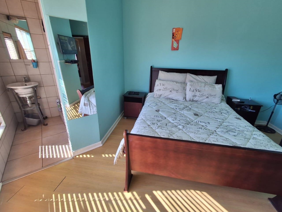 3 Bedroom Property for Sale in Eldoraigne Gauteng