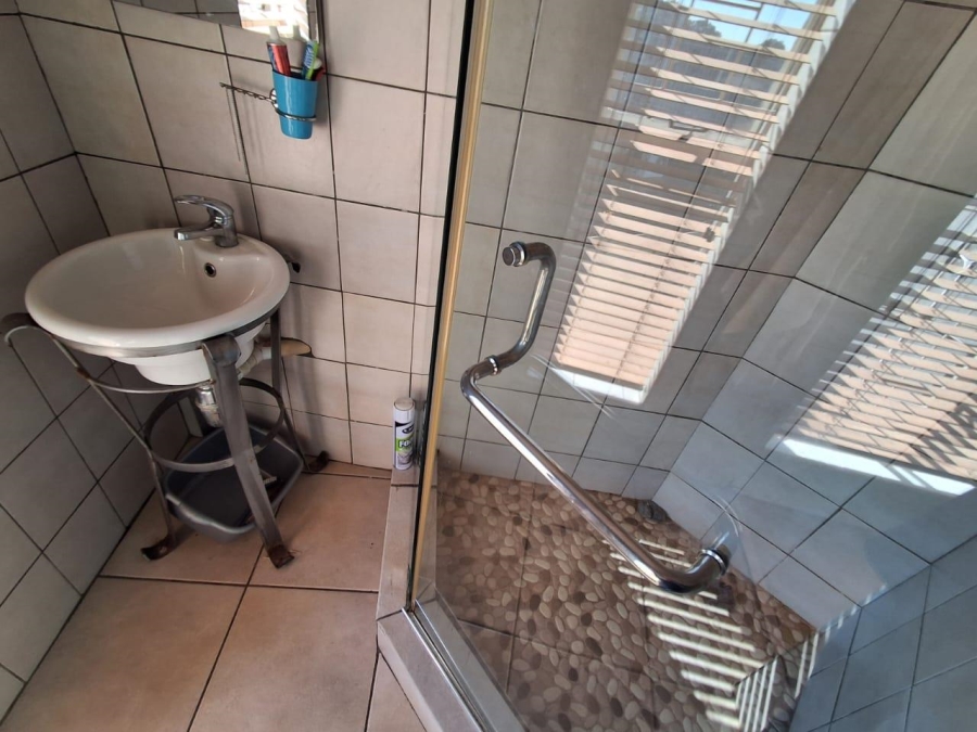 3 Bedroom Property for Sale in Eldoraigne Gauteng