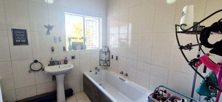3 Bedroom Property for Sale in Winchester Hills Ext 3 Gauteng