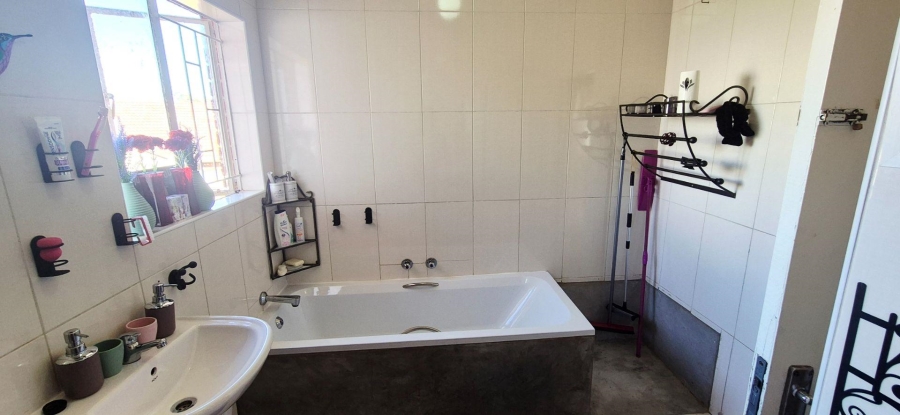 3 Bedroom Property for Sale in Winchester Hills Ext 3 Gauteng