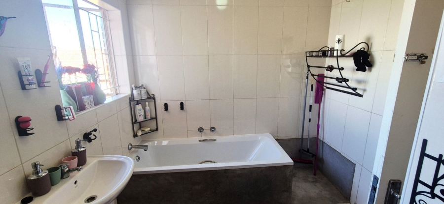 3 Bedroom Property for Sale in Winchester Hills Ext 3 Gauteng