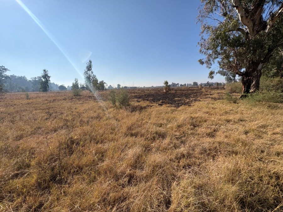 Commercial Property for Sale in Valley Settlements A H Gauteng