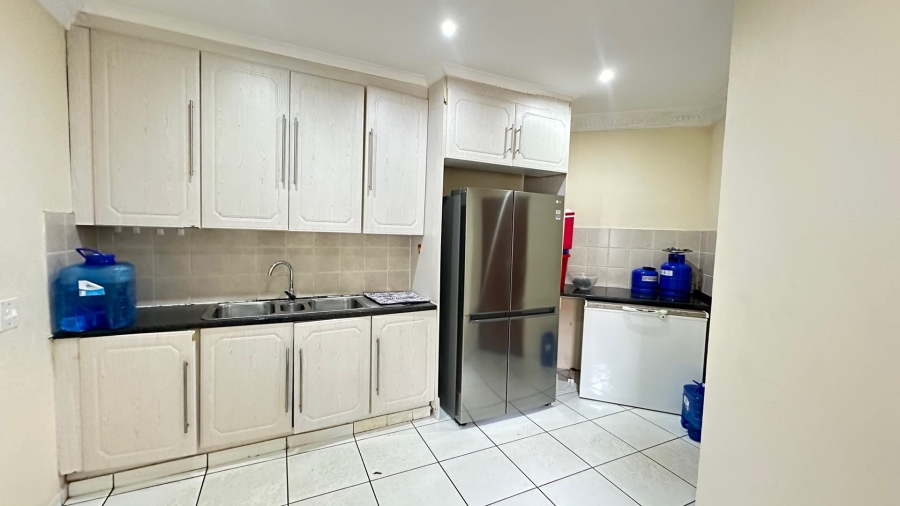 To Let 4 Bedroom Property for Rent in Ninapark Gauteng