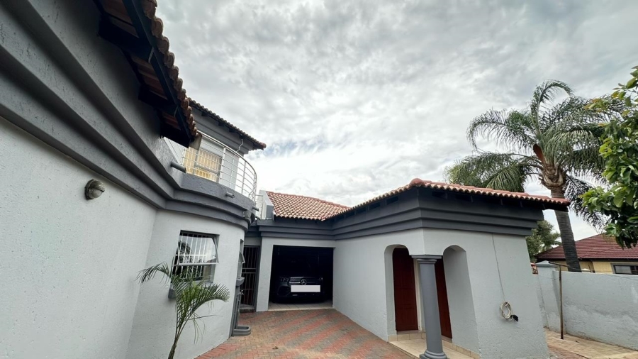 To Let 4 Bedroom Property for Rent in Ninapark Gauteng