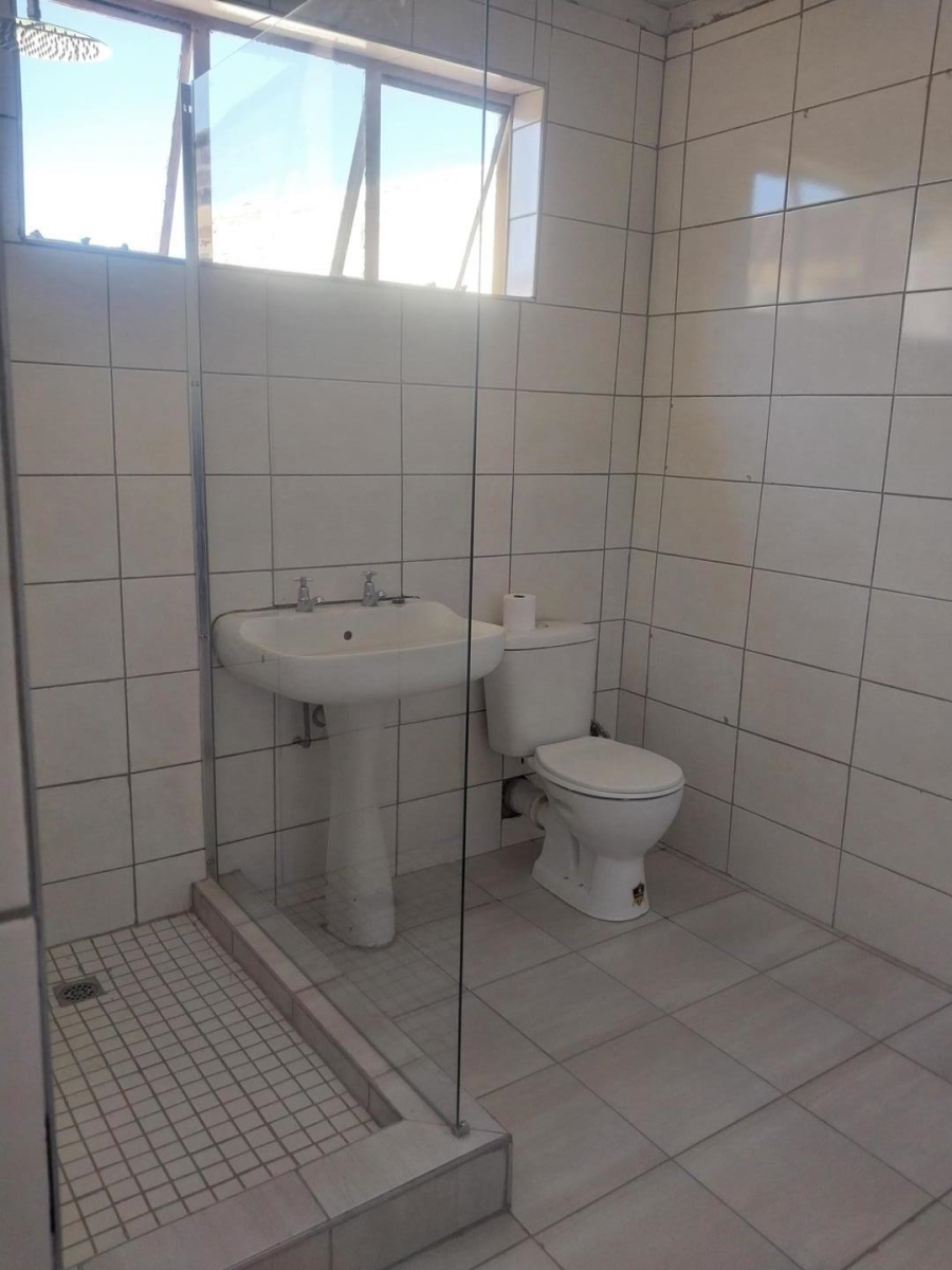 To Let 1 Bedroom Property for Rent in Robertsham Gauteng