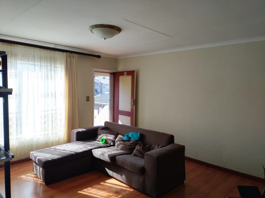 To Let 2 Bedroom Property for Rent in Lakefield Gauteng