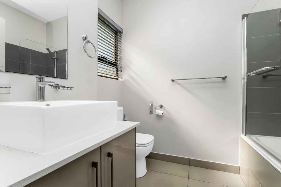 3 Bedroom Property for Sale in Broadacres Gauteng