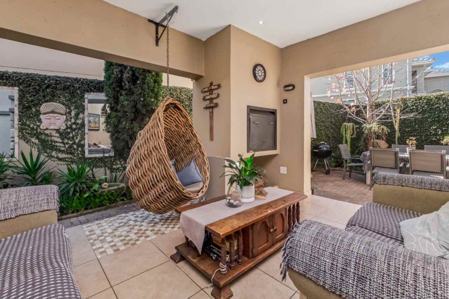 3 Bedroom Property for Sale in Broadacres Gauteng