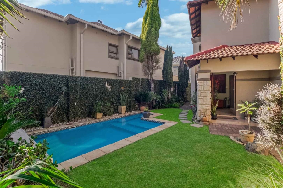 3 Bedroom Property for Sale in Broadacres Gauteng