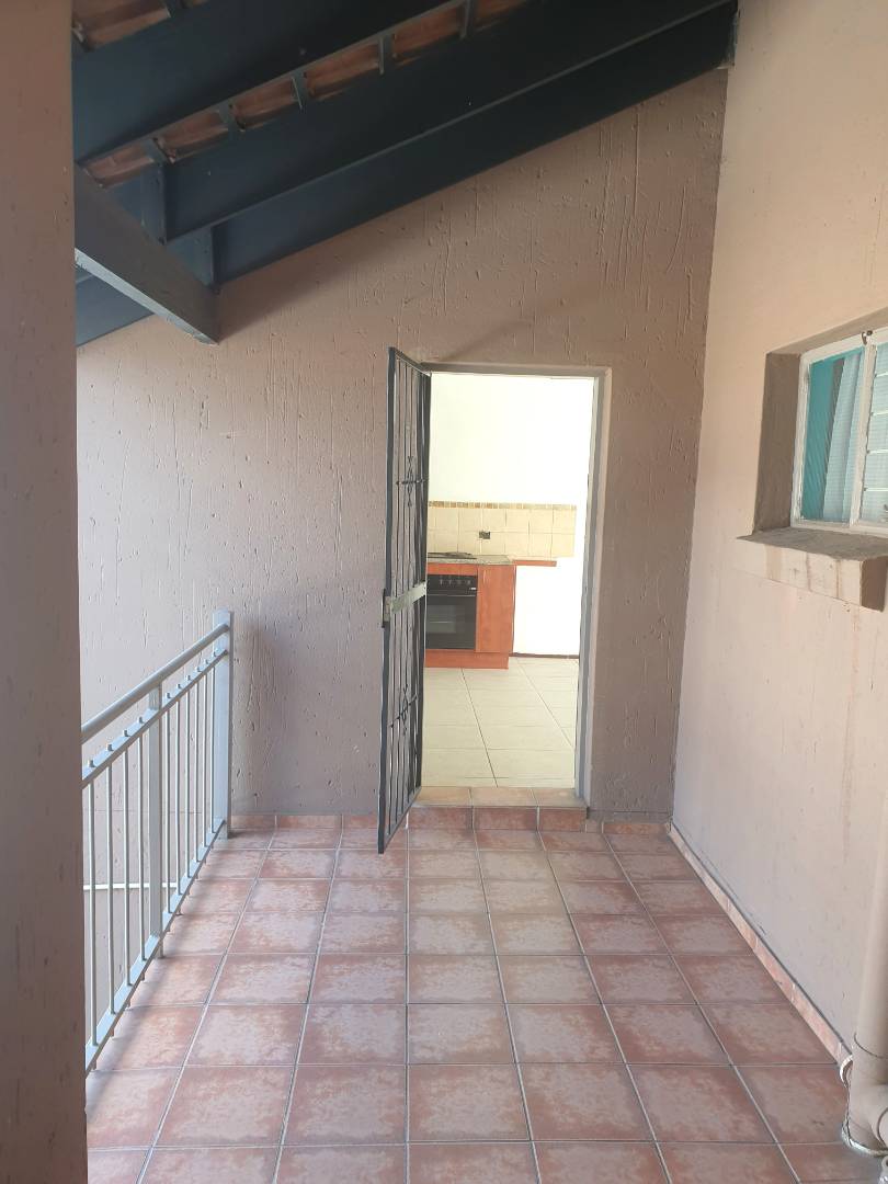 2 Bedroom Property for Sale in Kleinfontein Gauteng