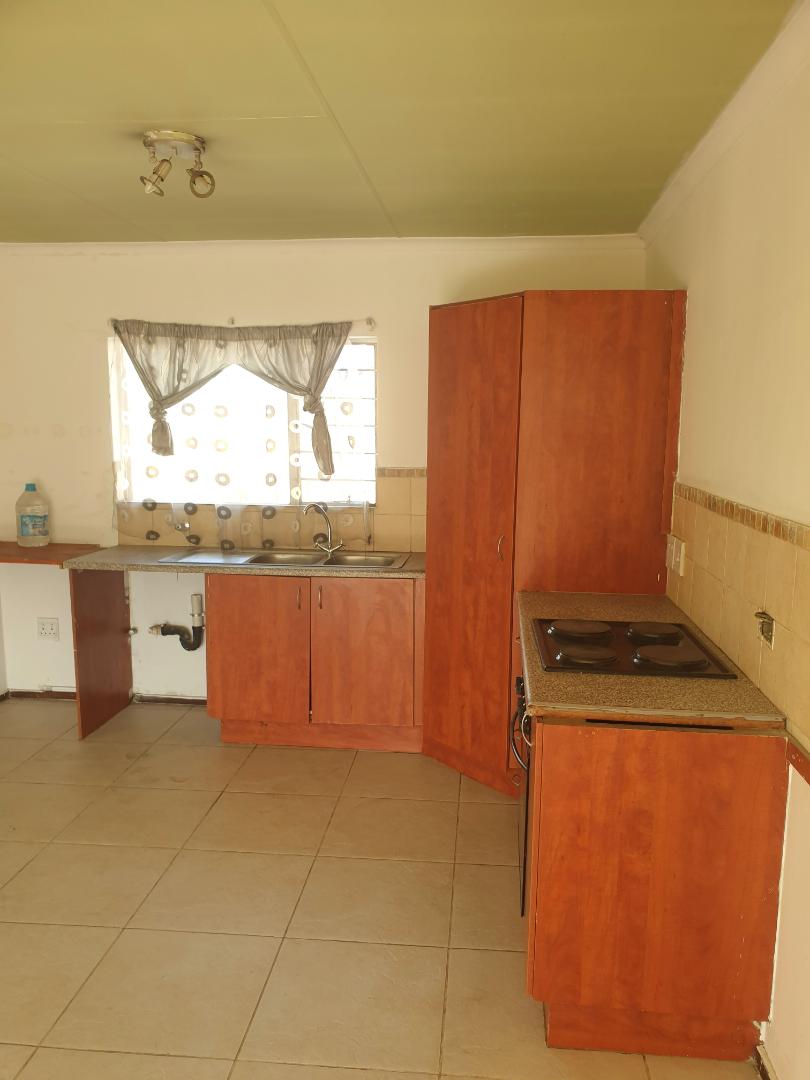 2 Bedroom Property for Sale in Kleinfontein Gauteng