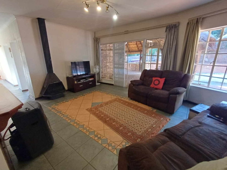 4 Bedroom Property for Sale in Mulbarton Gauteng
