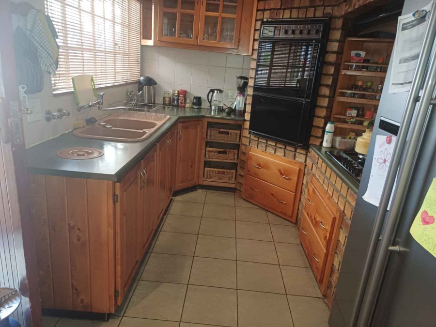 4 Bedroom Property for Sale in Mulbarton Gauteng